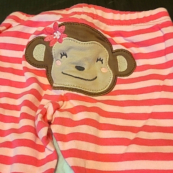 Carter's 3M Large Lot Girl Onesies and Bottoms - Picture 6 of 7